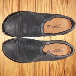 lightly worn Merrell slip-on casual shoes